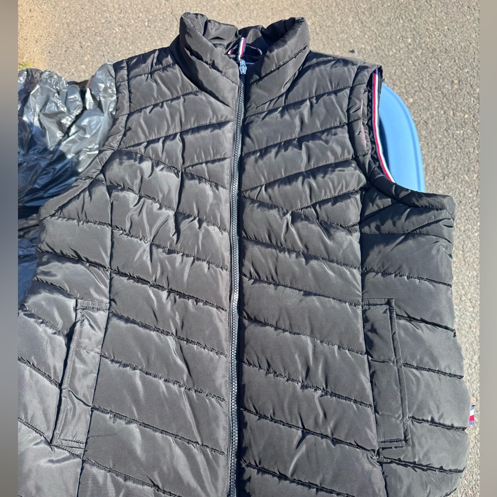 Tommy Hilfiger Black Puffer Jacket XL